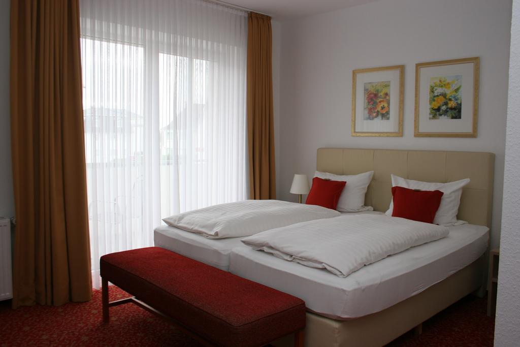 Hotel Petersen Bad Zwischenahn Exteriör bild