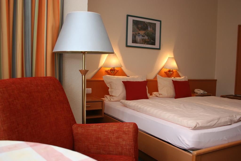 Hotel Petersen Bad Zwischenahn Exteriör bild