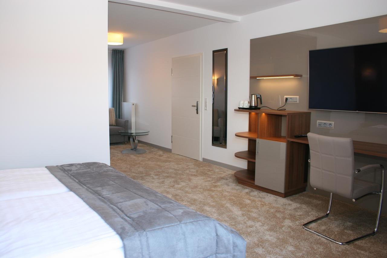 Hotel Petersen Bad Zwischenahn Exteriör bild